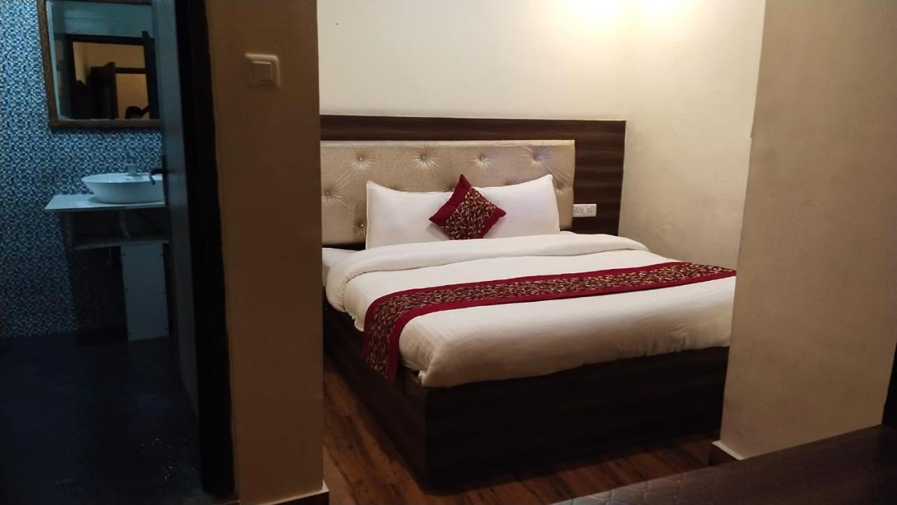 Magic Stays - Shimla Royale - Free Pickup From Railway Station Шимла Экстерьер фото